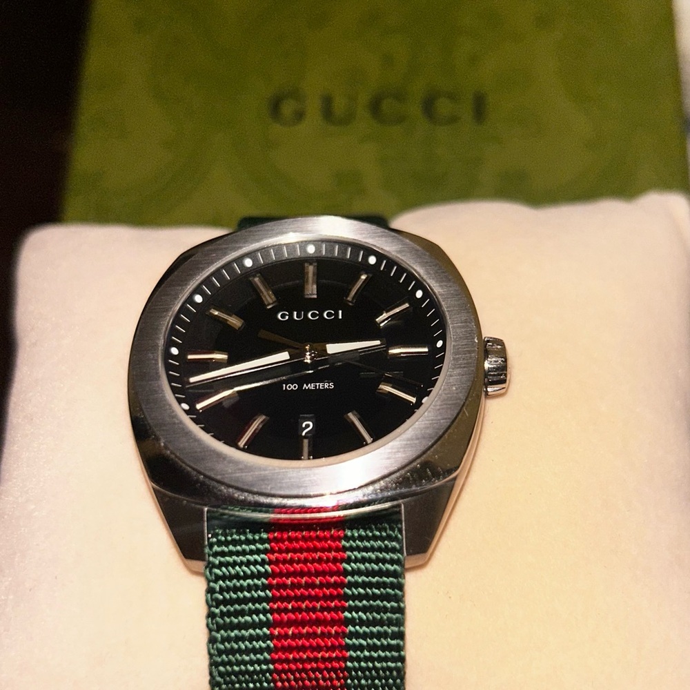 Gucci Watch - Picture 2 of 7
